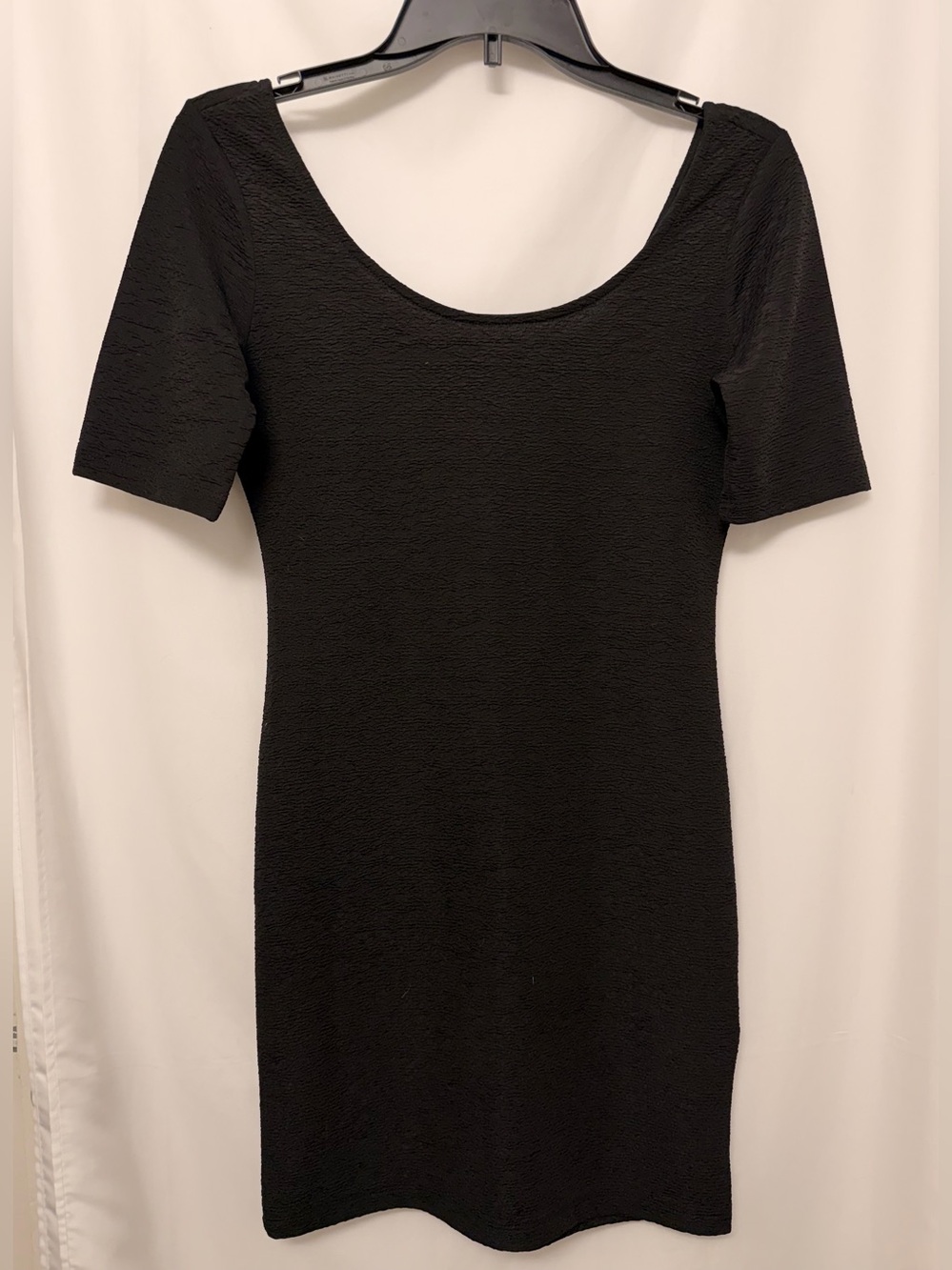 Forever 21 Black Textured Bodycon Mini Dress Scoop Neck Short Sleeve Size S